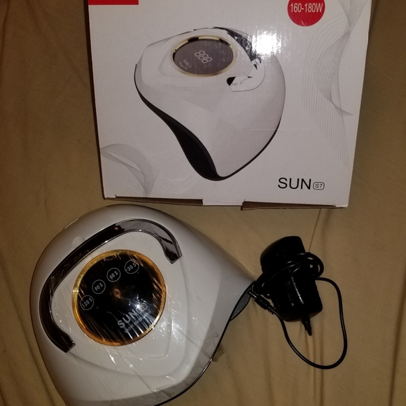 Everything for Beautiful Nails - Picture 2 of 5